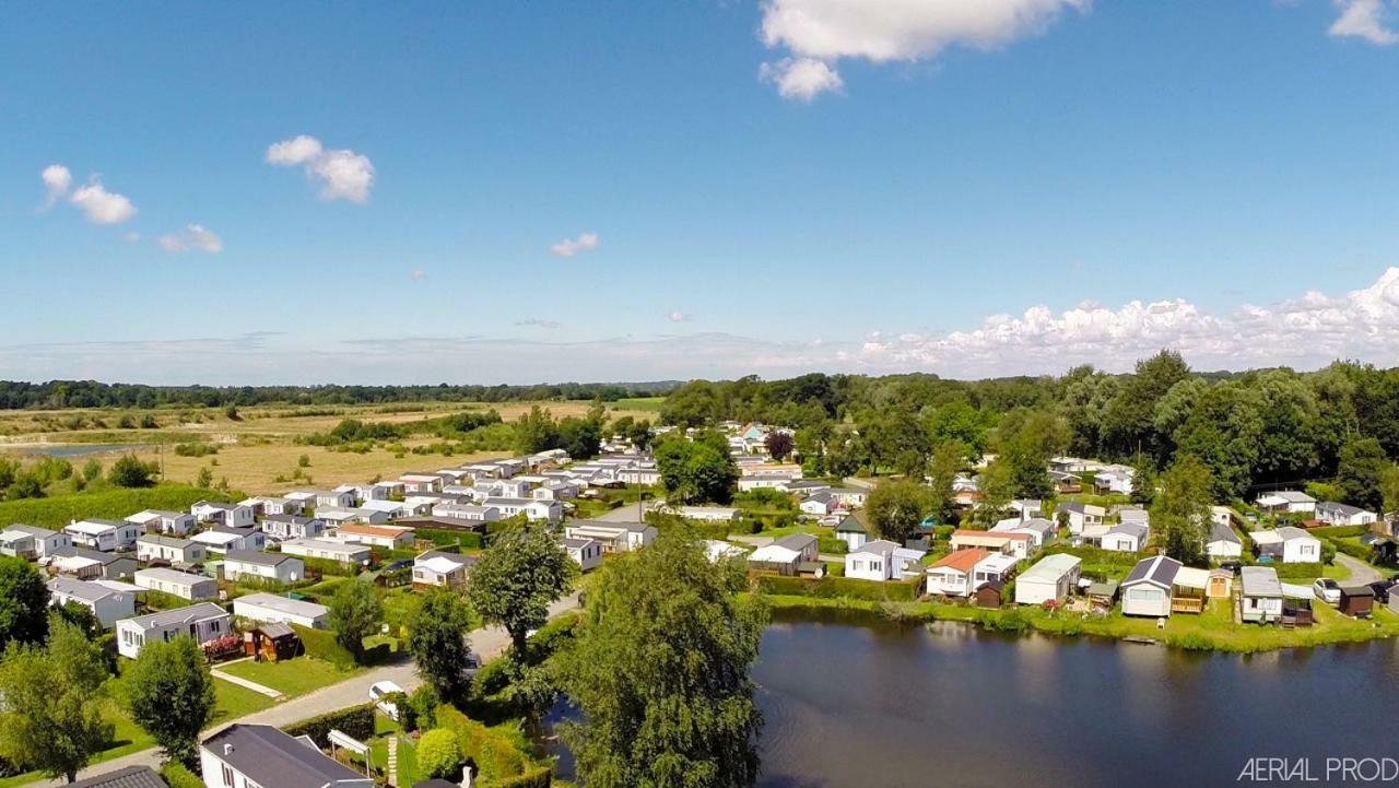 Camping La Garenne De Moncourt Рю Экстерьер фото